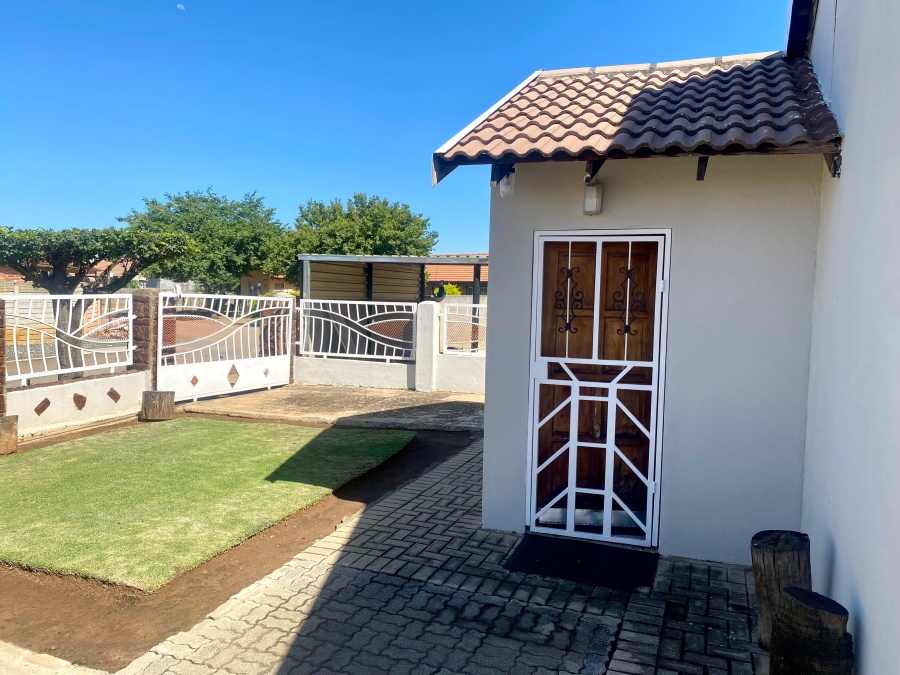 3 Bedroom Property for Sale in Boitekong North West